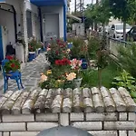 Fotini's Aparthotel 3*